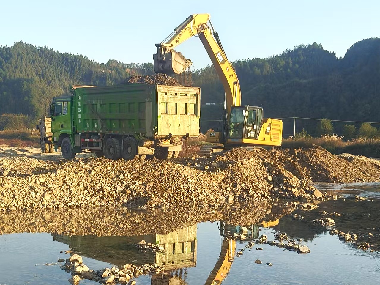 国药天坛贵州：践行央企担当，清淤护田助力乡村振兴